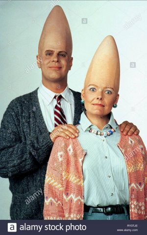 aykroydcurtin-coneheads-1993-RY3TJE.jpg