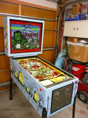 Vampire pinball machine 001.JPG
