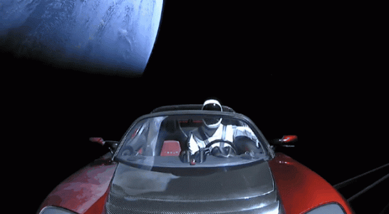tesla-in-space.gif